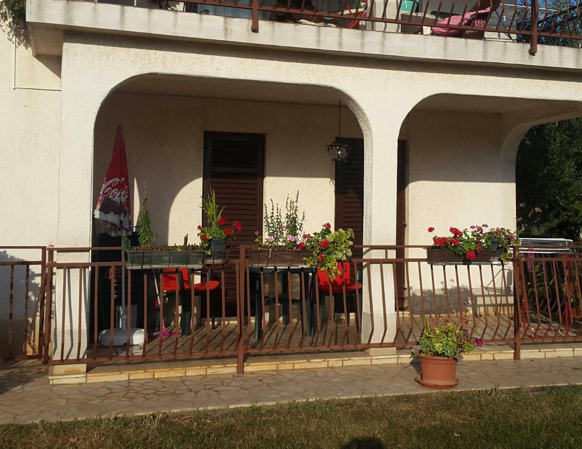 Ljubica Apartment Žbandaj Екстериор снимка